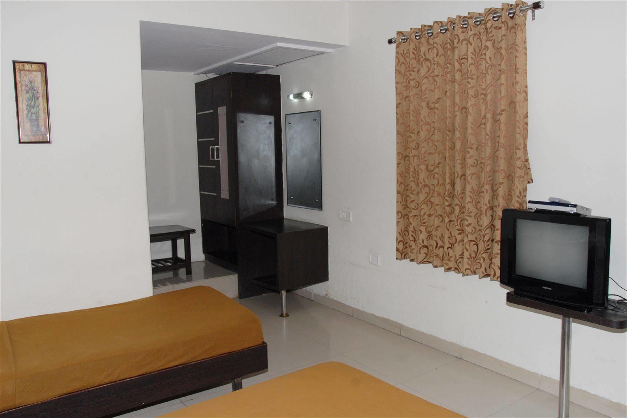Hotel Enzo International Bangalore Extérieur photo