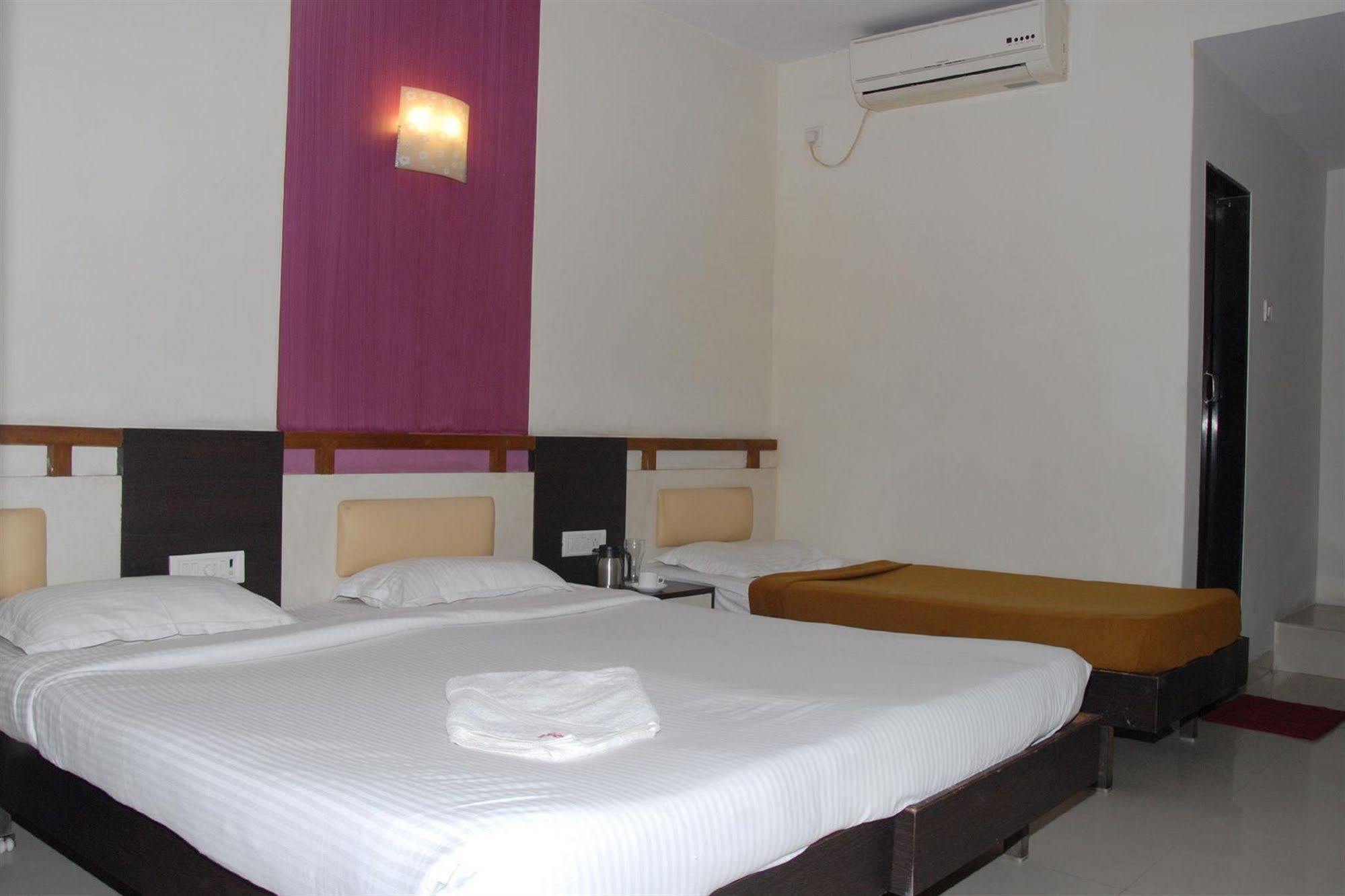 Hotel Enzo International Bangalore Extérieur photo