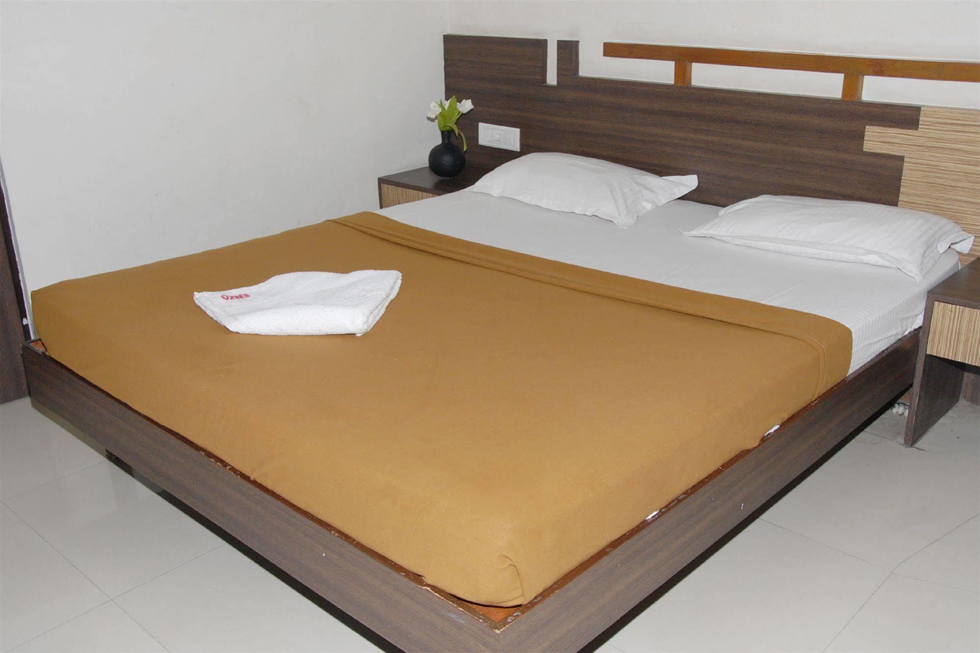 Hotel Enzo International Bangalore Extérieur photo
